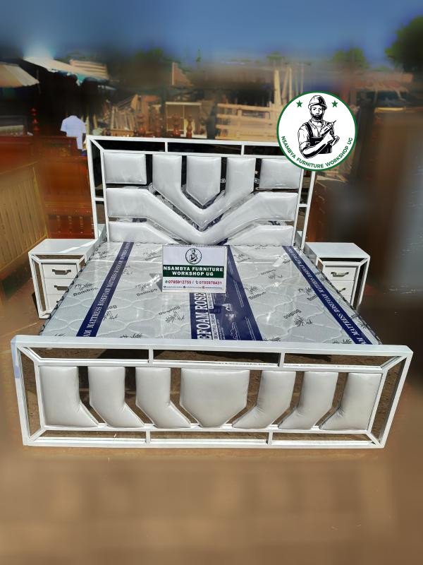 6 By 6 Fullset Geometric Mirrored Bed with Mattress
