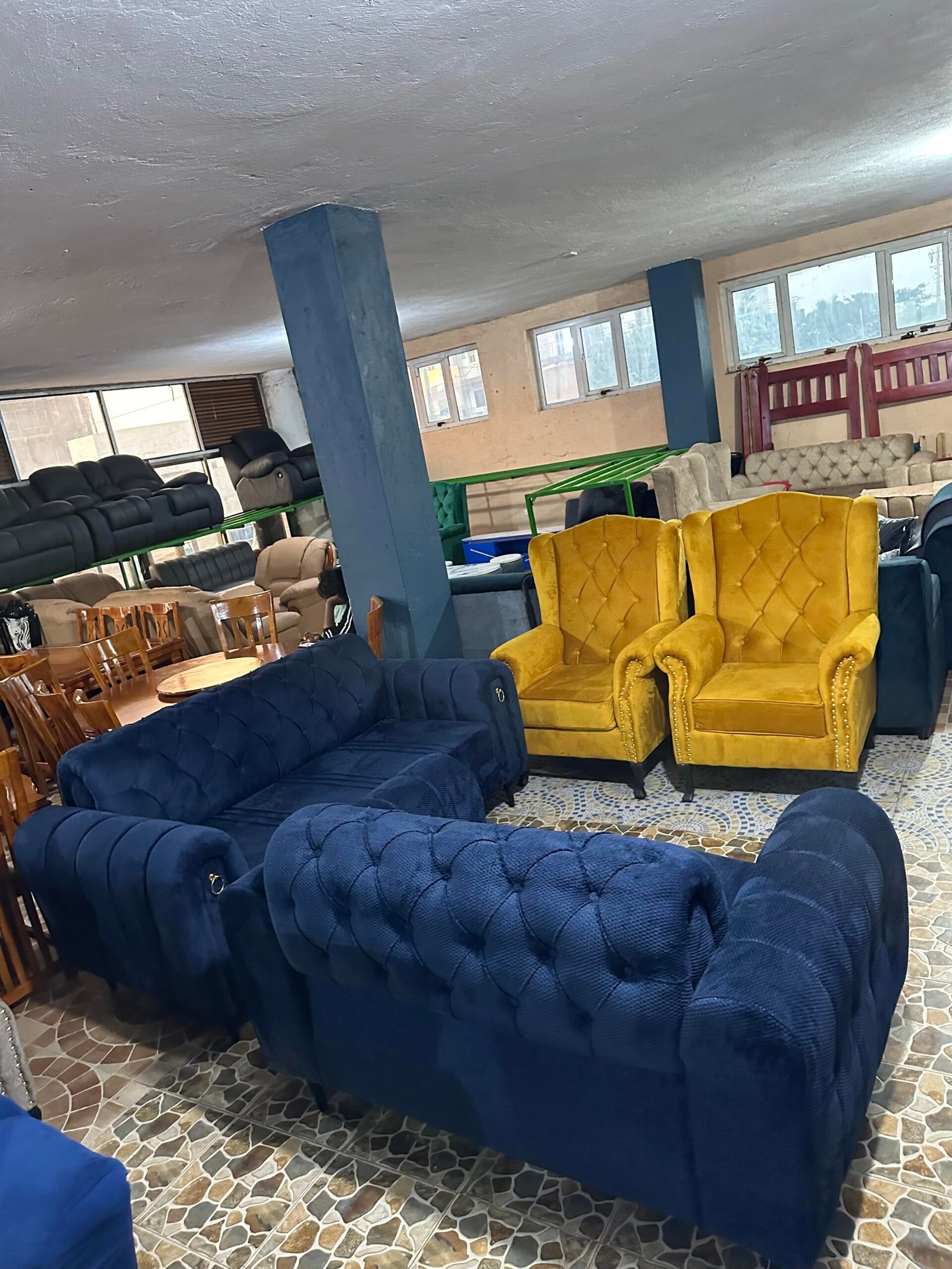 8Seater Tufted SofaSet - Image 3